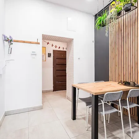 Master Corner - & Park Area *