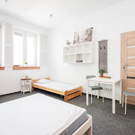 Master Corner - & Park Area Hostel Krasków