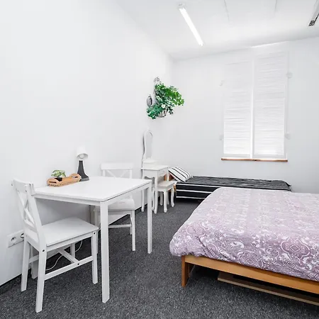 Master Corner - & Park Area *