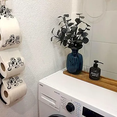 Master Corner - & Park Area
