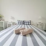 Master Corner Albergue *